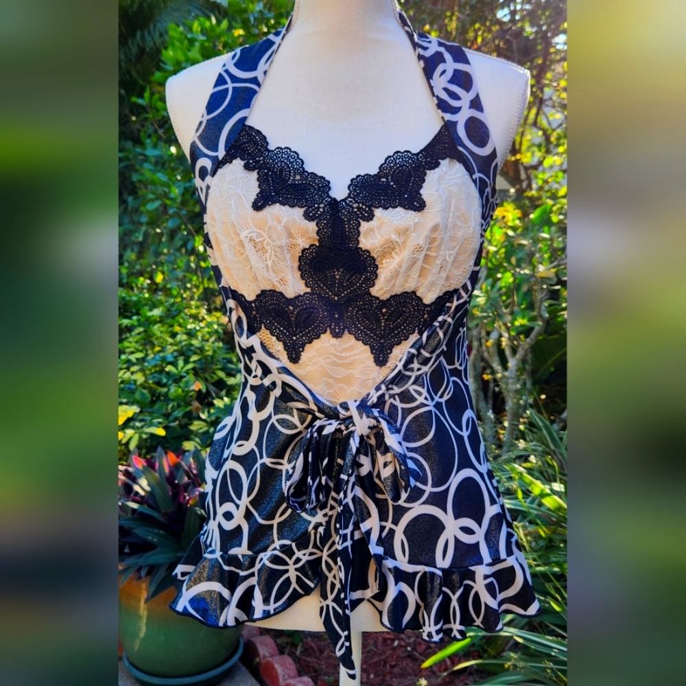 Ladies print sleeveless blouse  NWT